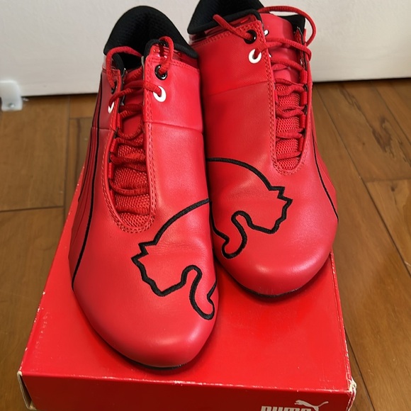 Puma x Ferrari Men’s Sport Sneakers, Size 11 - Picture 2 of 6